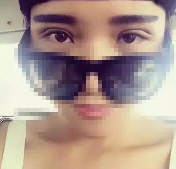 你離女神就差一個(gè)雙眼皮~