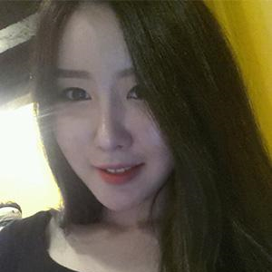 看我自體軟骨墊鼻尖恢復過程的照片，前后對比差別有點大呢~