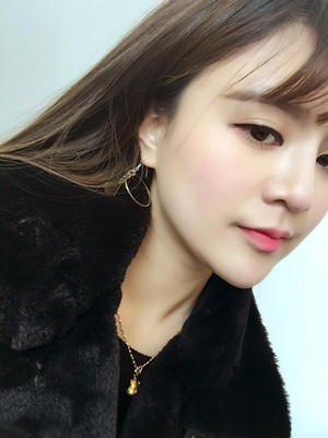 做完膨體隆鼻后臉型都變得好看了