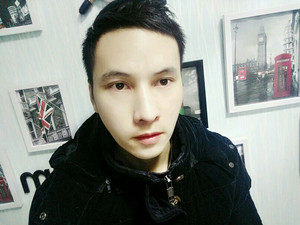 記錄了隆鼻整形（膨體隆鼻+鼻翼縮?。┦中g(shù)前后的過程，還有對比照片哦