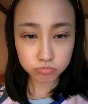 雙眼皮的弧度和寬度都很喜歡