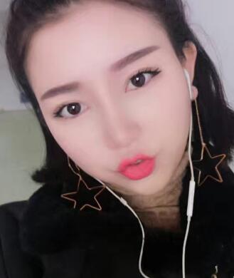 隆鼻手術(shù)剛好一個(gè)月了