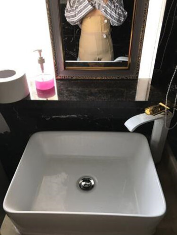 腰腹吸脂整形花了我兩萬多的錢  果真的挺不錯(cuò)的