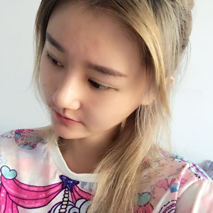 硅膠隆鼻2個月啦，8000元做的哦!