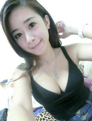 假體隆胸圓形躺下果圖