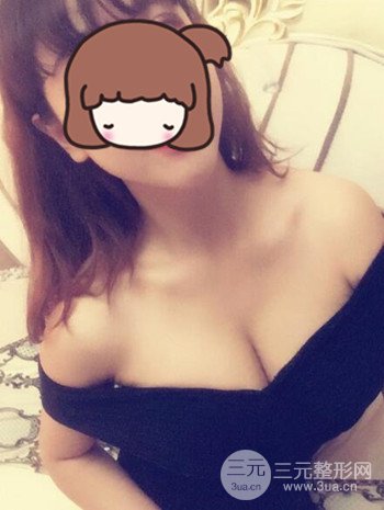 假體隆胸術(shù)后成功擺脫小學(xué)生身材，立現(xiàn)性感身材