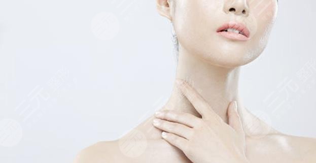 頸紋是什么原因造成的？