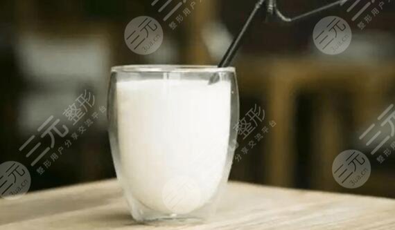 用高溫或低溫處理牛奶