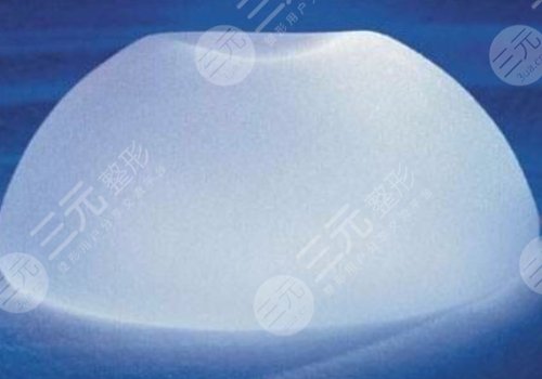 水滴形假體和圓形假體哪個(gè)更好看