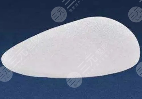 水滴形假體隆胸多少錢？