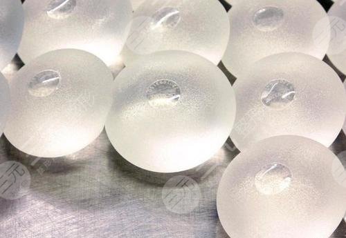 翟紅宇醫(yī)生假體隆胸案例