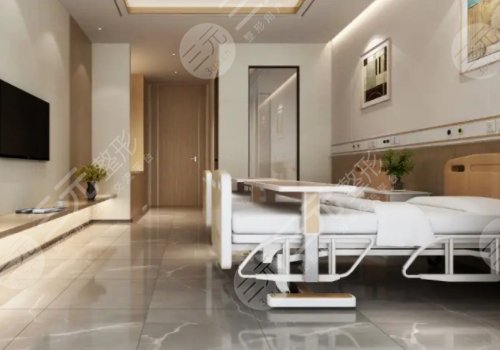 何永強(qiáng)雙眼皮